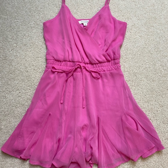 Romper - Picture 1 of 5